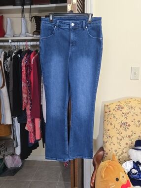 Women with Control Mid-Rise Boot Cut Blue Jeans Like New